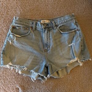 Abercrombie Curve Love Mid Rise Mom Short